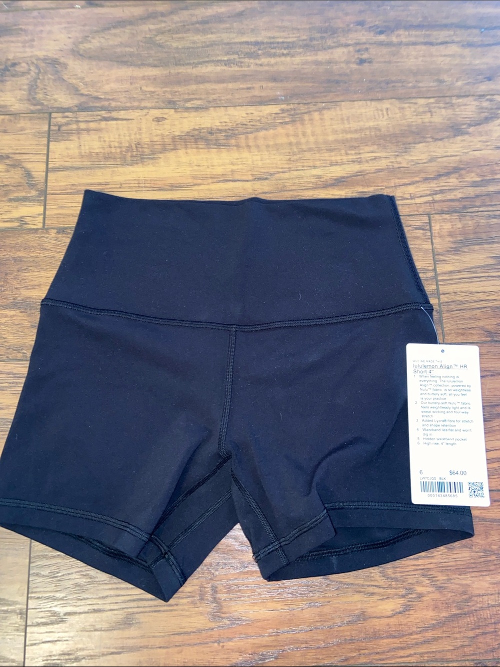 NWT lululemon Align T™ HR
Short 4" Black Size 6